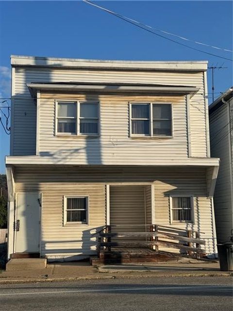 Photo of 527 Westmoreland Ave, Avonmore, PA 15618 (MLS # 1740143)