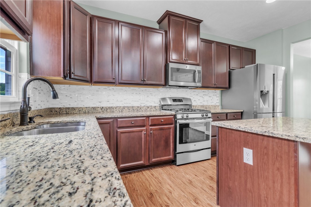 Hampton, Pennsylvania 15044, United States, 5 Bedrooms Bedrooms, ,4 BathroomsBathrooms,Residential,Active,149649