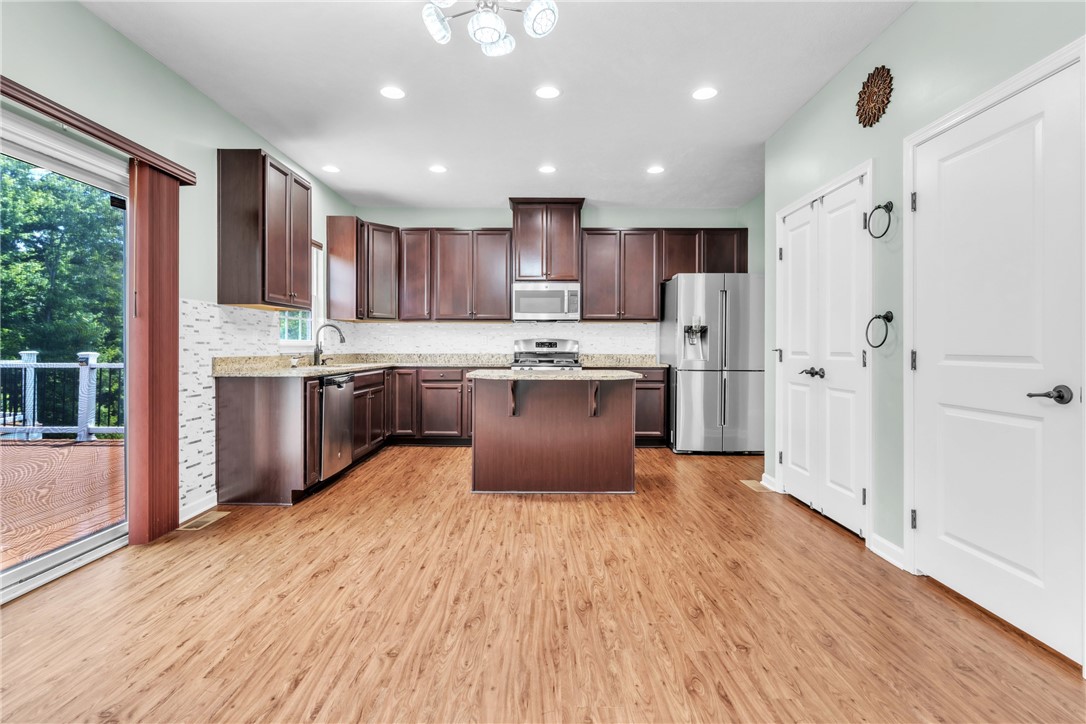 Hampton, Pennsylvania 15044, United States, 5 Bedrooms Bedrooms, ,4 BathroomsBathrooms,Residential,Active,149649