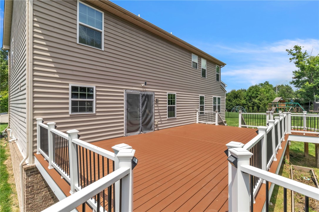 Hampton, Pennsylvania 15044, United States, 5 Bedrooms Bedrooms, ,4 BathroomsBathrooms,Residential,Active,149649