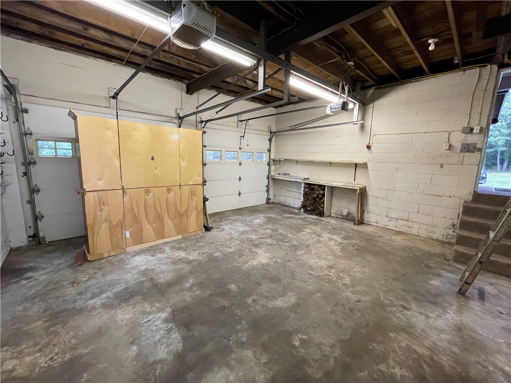 Twp Of But SE, Pennsylvania 16002, United States, 3 Bedrooms Bedrooms, ,3 BathroomsBathrooms,Residential,Pending,58282