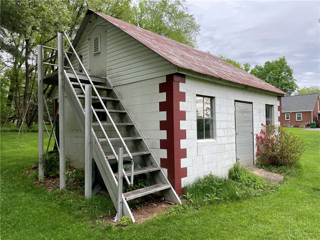 Twp Of But SE, Pennsylvania 16002, United States, 3 Bedrooms Bedrooms, ,3 BathroomsBathrooms,Residential,Pending,58282