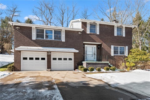Photo for 525 Dorseyville Rd