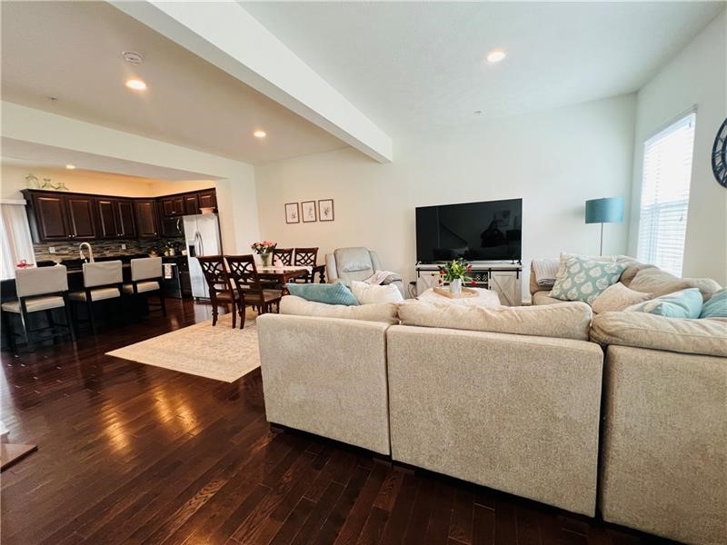 Marshall, Pennsylvania 15086, United States, 4 Bedrooms Bedrooms, ,3 BathroomsBathrooms,Residential,Active,141186