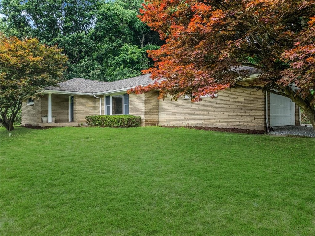207 W Newton Rd