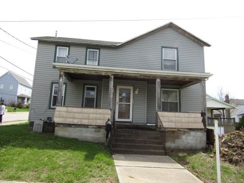Photo of 228 Arabella St, Mc Donald, PA 15057 (MLS # 1761838)