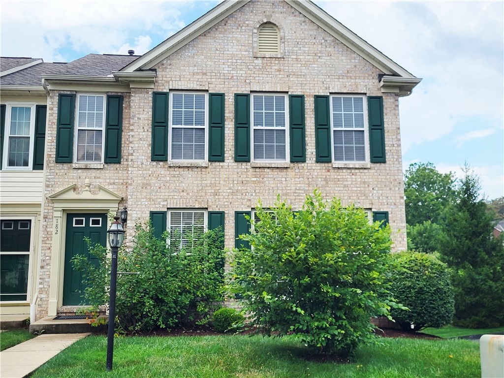 182 Blue Grass Circle
