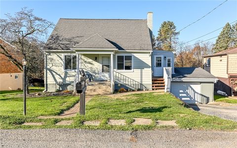 Photo of 1711 Mercer St, Aliquippa, PA 15001 (MLS # 1744359)