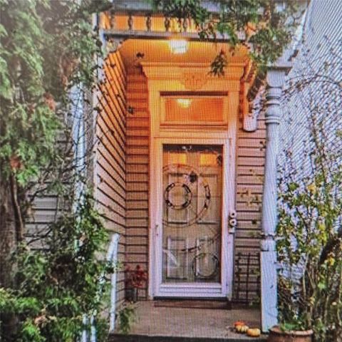 Photo of 528 Mellon St, Pittsburgh, PA 15206 (MLS # 1731583)