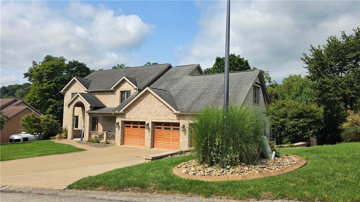 2182 Bradbury Ln