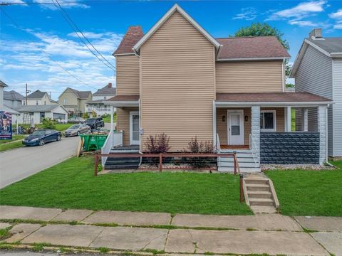 Photo of 322 S Broadway St, Scottdale, PA 15683 (MLS # 1735729)