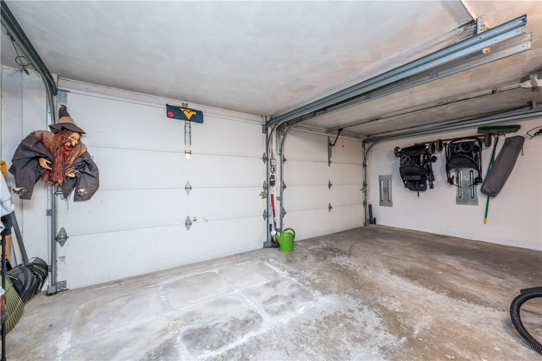 Cecil, Pennsylvania 15317, United States, 3 Bedrooms Bedrooms, ,2 BathroomsBathrooms,Residential,Contingent,186675