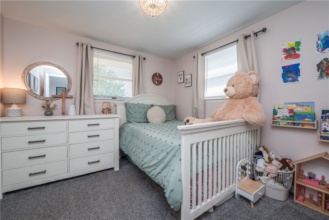 Cecil, Pennsylvania 15317, United States, 3 Bedrooms Bedrooms, ,2 BathroomsBathrooms,Residential,Contingent,186675