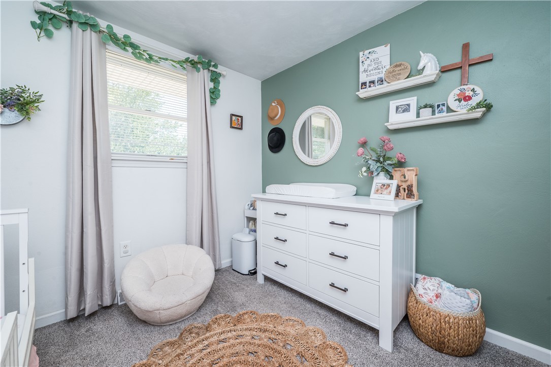 Cecil, Pennsylvania 15317, United States, 3 Bedrooms Bedrooms, ,2 BathroomsBathrooms,Residential,Contingent,186675