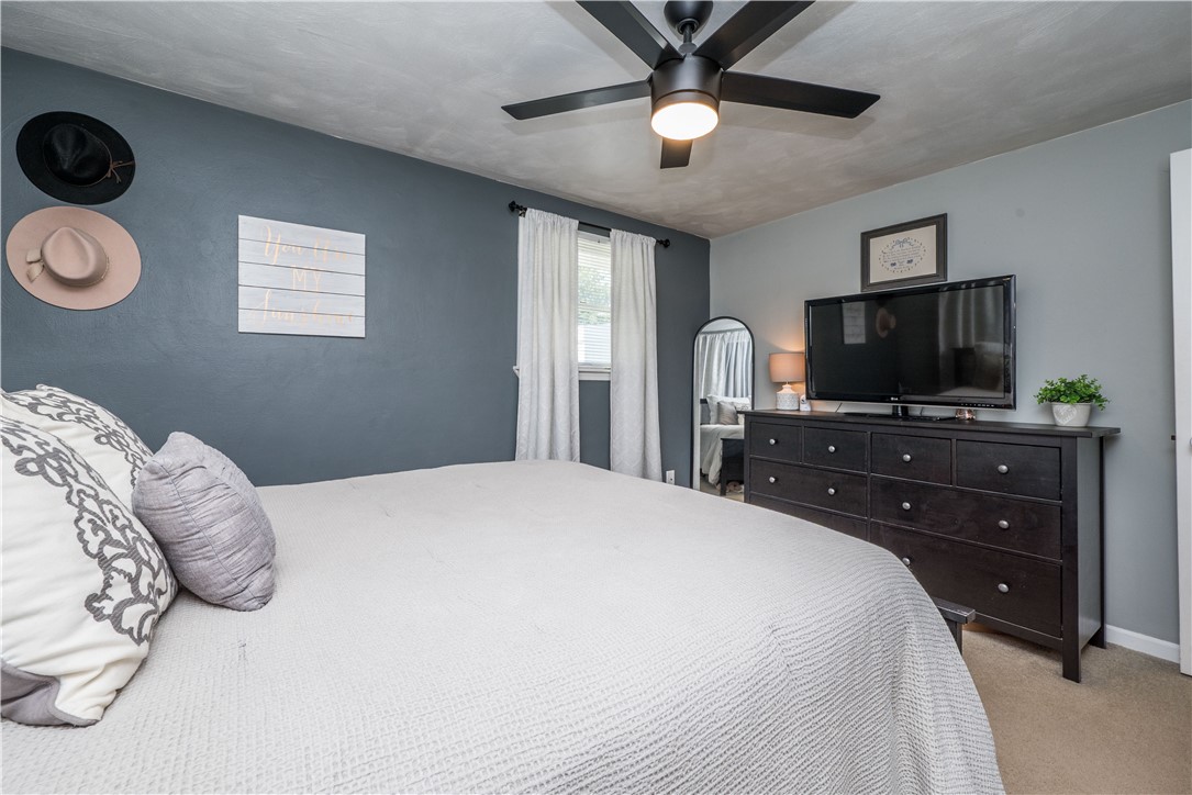 Cecil, Pennsylvania 15317, United States, 3 Bedrooms Bedrooms, ,2 BathroomsBathrooms,Residential,Contingent,186675