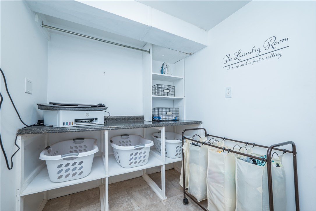 Cecil, Pennsylvania 15317, United States, 3 Bedrooms Bedrooms, ,2 BathroomsBathrooms,Residential,Contingent,186675