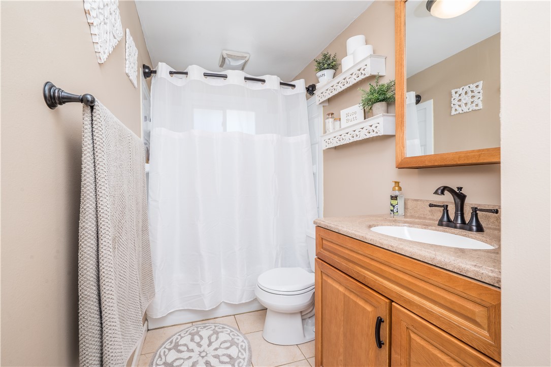 Cecil, Pennsylvania 15317, United States, 3 Bedrooms Bedrooms, ,2 BathroomsBathrooms,Residential,Contingent,186675