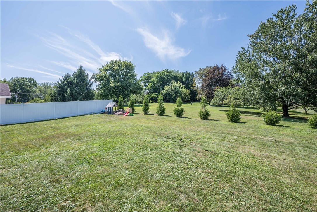 Cecil, Pennsylvania 15317, United States, 3 Bedrooms Bedrooms, ,2 BathroomsBathrooms,Residential,Contingent,186675