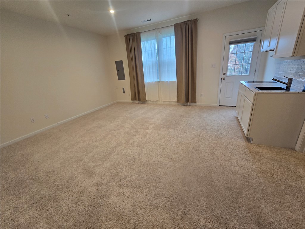 Collier Twp, Pennsylvania 15205, United States, 4 Bedrooms Bedrooms, ,4 BathroomsBathrooms,Residential,Active,250619