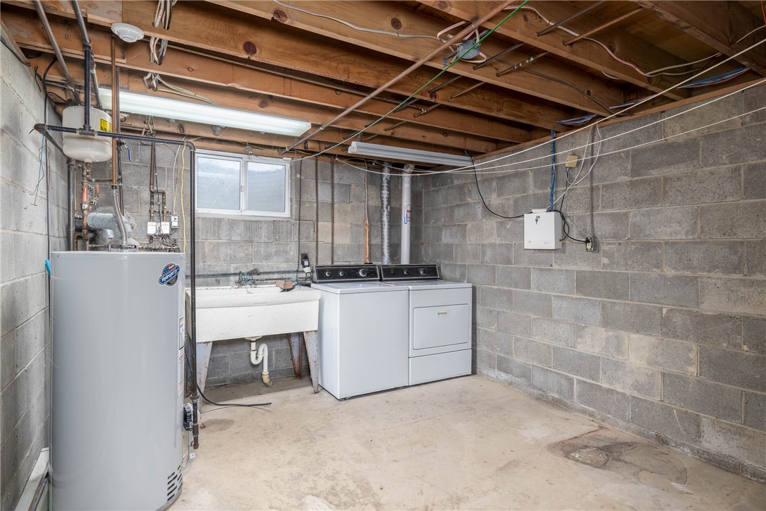 N Franklin Twp, Pennsylvania 15301, United States, 3 Bedrooms Bedrooms, ,3 BathroomsBathrooms,Residential,Pending,122537