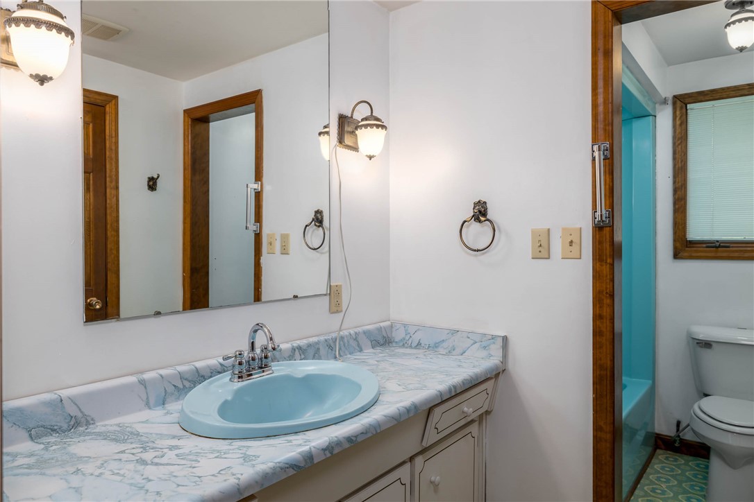 N Franklin Twp, Pennsylvania 15301, United States, 3 Bedrooms Bedrooms, ,3 BathroomsBathrooms,Residential,Pending,122537