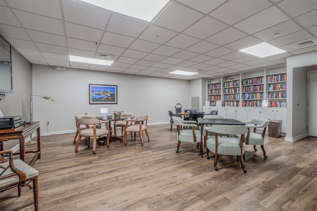 Mt Lebanon, Pennsylvania 15228, United States, 1 Bedroom Bedrooms, ,1 BathroomBathrooms,Residential,Active,180784