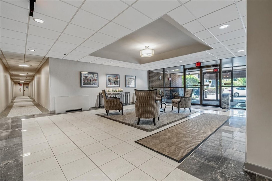 Mt Lebanon, Pennsylvania 15228, United States, 1 Bedroom Bedrooms, ,1 BathroomBathrooms,Residential,Active,180784