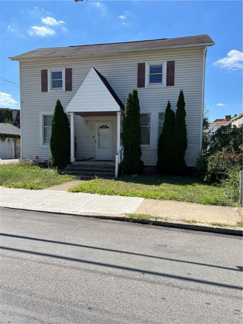 Photo of 1013 Lakewood Ave St, Pittsburgh, PA 15220 (MLS # 1726255)