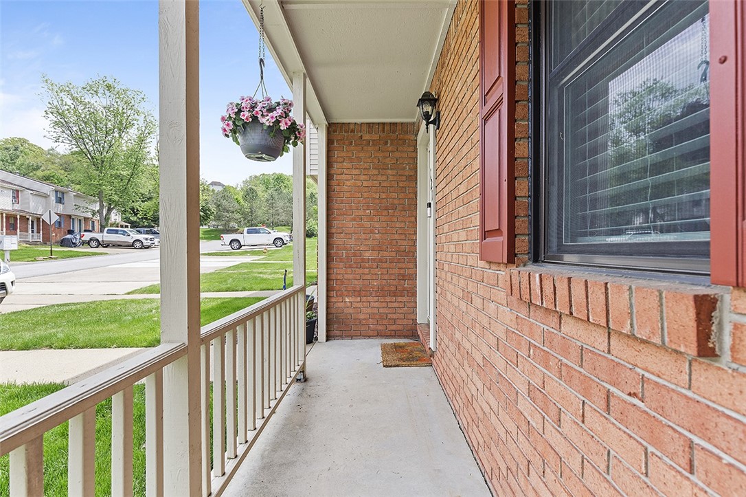 121 Woodhaven Dr