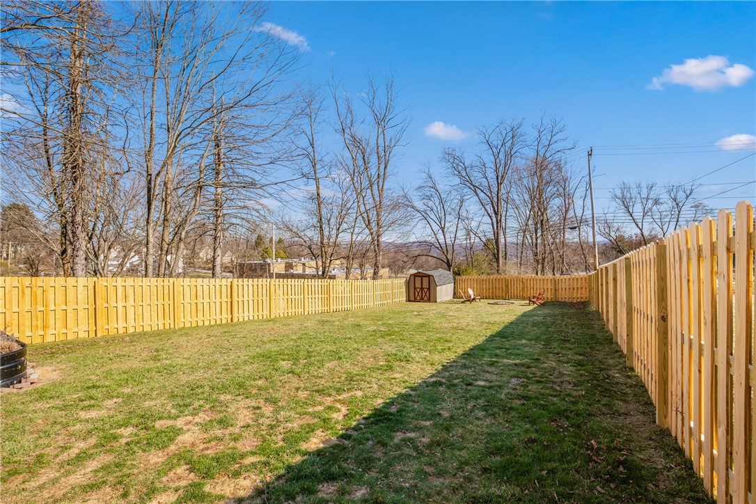 Westmont Hilltop School District, Pennsylvania 15905, United States, 3 Bedrooms Bedrooms, ,2 BathroomsBathrooms,Residential,Active,97382