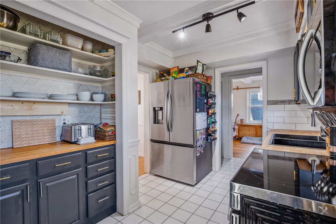 Westmont Hilltop School District, Pennsylvania 15905, United States, 3 Bedrooms Bedrooms, ,2 BathroomsBathrooms,Residential,Active,97382