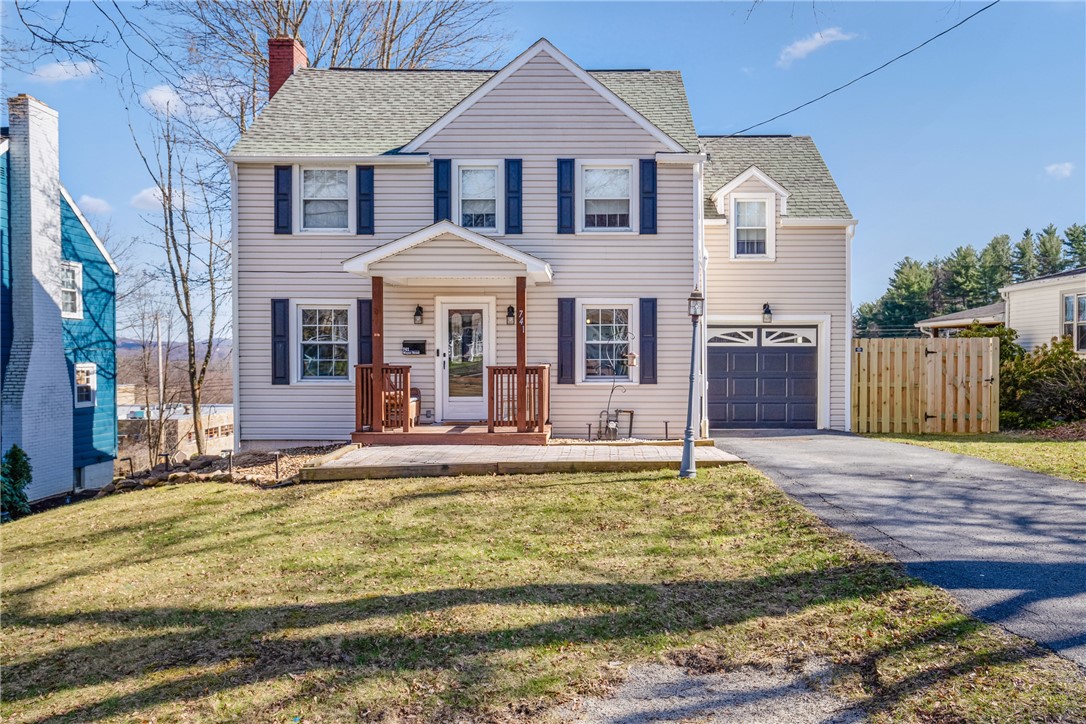 Westmont Hilltop School District, Pennsylvania 15905, United States, 3 Bedrooms Bedrooms, ,2 BathroomsBathrooms,Residential,Active,97382