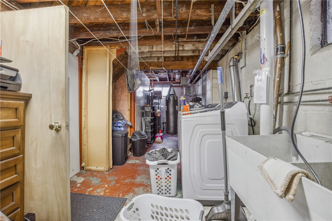 Westmont Hilltop School District, Pennsylvania 15905, United States, 3 Bedrooms Bedrooms, ,2 BathroomsBathrooms,Residential,Active,97382