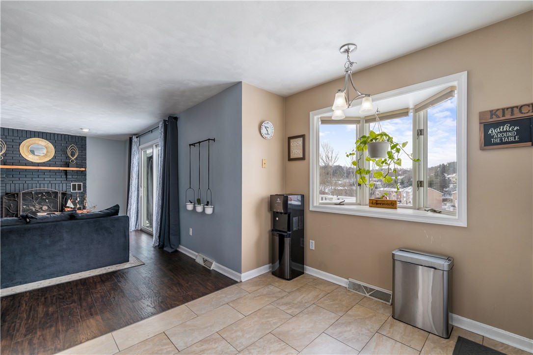 City Of Greensburg, Pennsylvania 15601, United States, 3 Bedrooms Bedrooms, ,4 BathroomsBathrooms,Residential,Contingent,2780