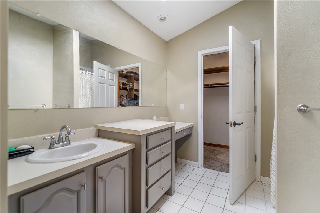 City Of Greensburg, Pennsylvania 15601, United States, 3 Bedrooms Bedrooms, ,4 BathroomsBathrooms,Residential,Contingent,2780