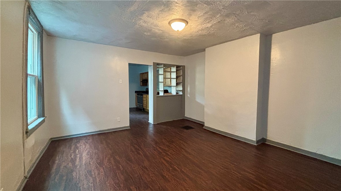1107-1109 Jane Street