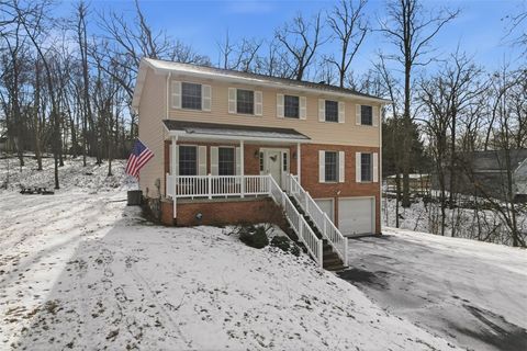 Photo of 102 Bradford Park Rd, Baden, PA 15005 (MLS # 1737896)