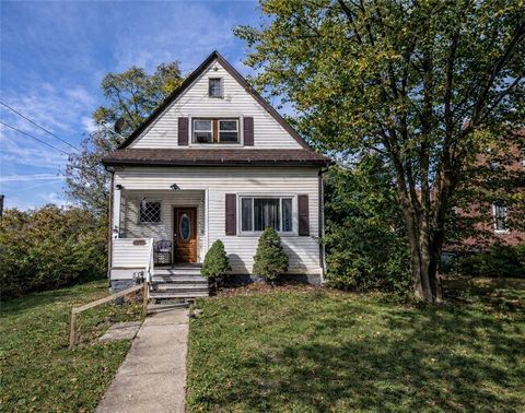 1328 Lettie Hill St Beechview PA 15216