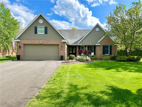 Photo of 254 W Parkside Dr, New Castle, PA 16105 (MLS # 1752681)