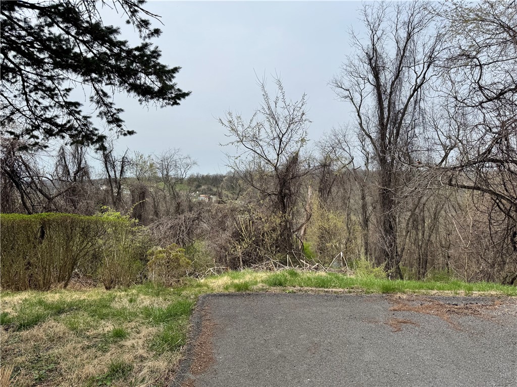 710 Glowood Dr Dr, Whitehall, Pennsylvania image 2