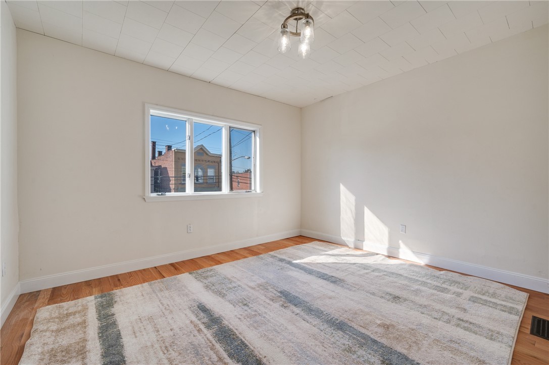 South Side, Pennsylvania 15210, United States, 2 Bedrooms Bedrooms, ,1 BathroomBathrooms,Residential,Active,161761