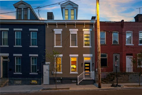 Photo of 2012 Forbes Ave, Pittsburgh, PA 15219 (MLS # 1763438)