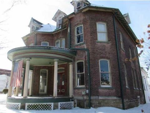 Photo of 251 N Walnut St, Blairsville, PA 15717 (MLS # 1740705)