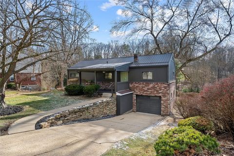 Photo of 134 Thompsonville Rd, Canonsburg, PA 15317 (MLS # 1734971)