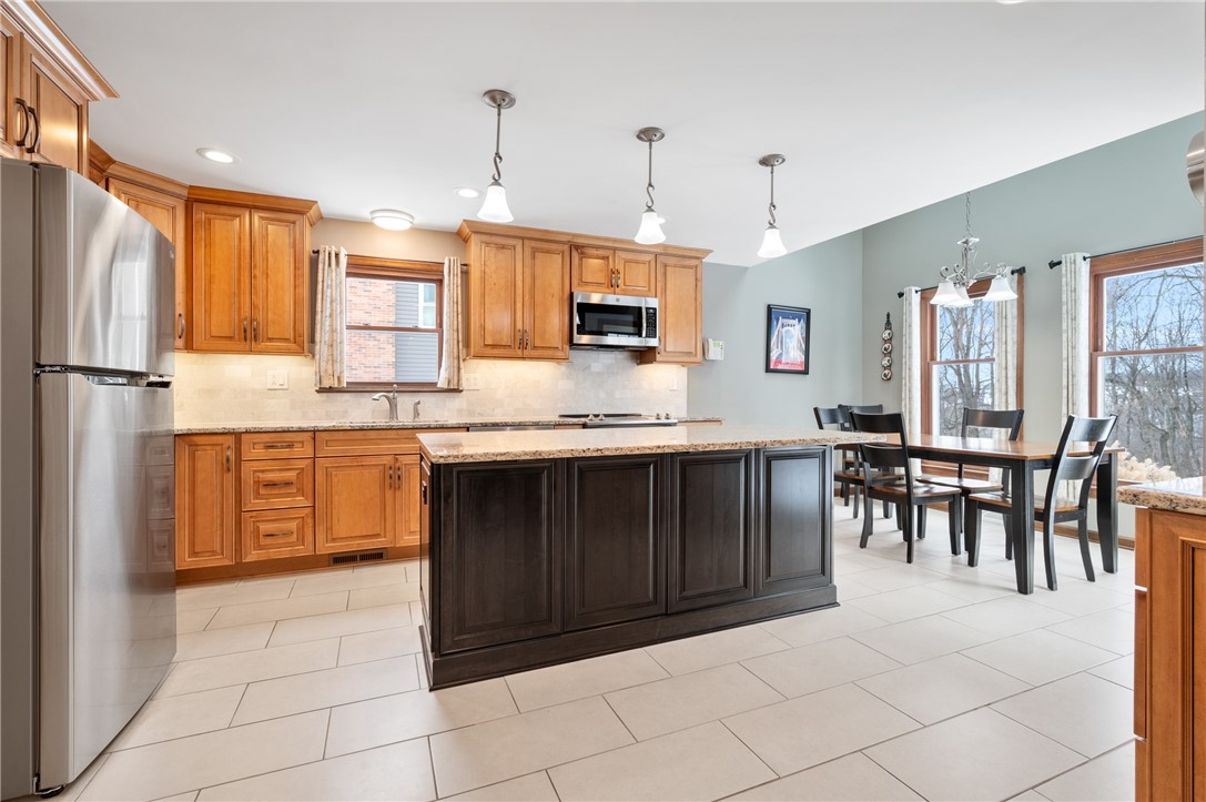 Franklin Park, Pennsylvania 15237, United States, 4 Bedrooms Bedrooms, ,3 BathroomsBathrooms,Residential,Contingent,13182