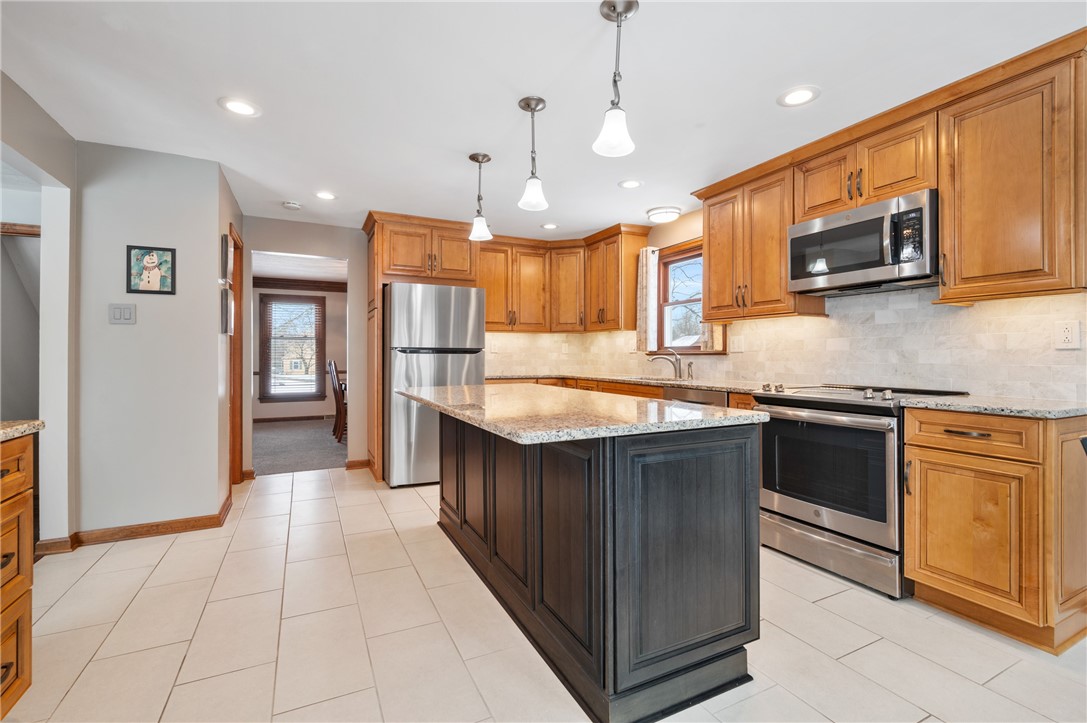 Franklin Park, Pennsylvania 15237, United States, 4 Bedrooms Bedrooms, ,3 BathroomsBathrooms,Residential,Contingent,13182