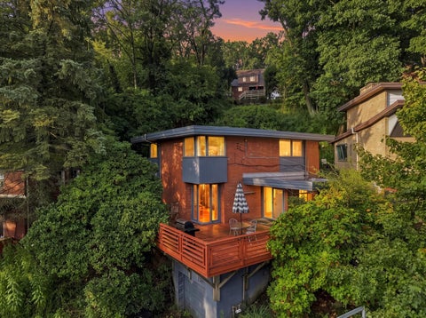 Homes For Sale - 136 Fairfax Rd Rd<br/> Forest Hills Boro, PA 15221