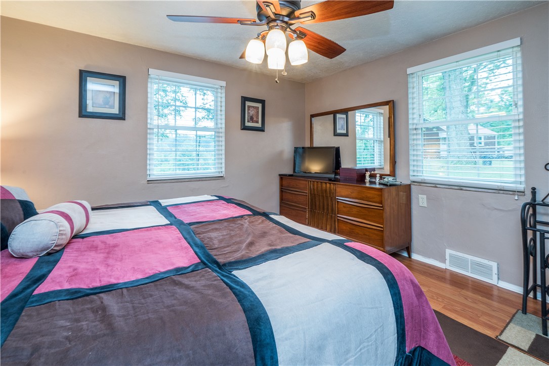 Penn Hills, Pennsylvania 15235, United States, 3 Bedrooms Bedrooms, ,2 BathroomsBathrooms,Residential,Active,196304