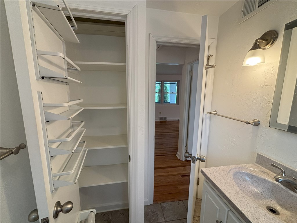 City Of Greensburg, Pennsylvania 15601, United States, 3 Bedrooms Bedrooms, ,1 BathroomBathrooms,Residential,Active,183090