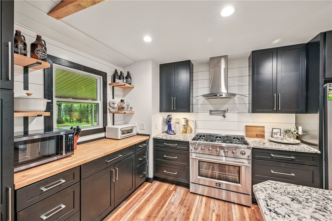 Pymatuning Twp, Pennsylvania 16154, United States, 3 Bedrooms Bedrooms, ,2 BathroomsBathrooms,Residential,Active,124656